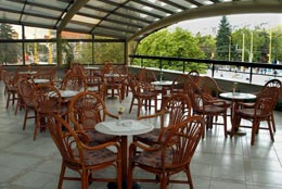 Hotel Slovan Košice - Cukráreň Hotel Slovan Košice - Letná terasa